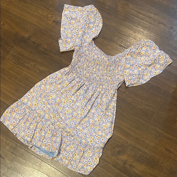 Altar'd State Dresses & Skirts - Alter’d State Floral Puff Sleeve Dress